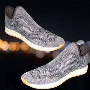 J SLIDES Urban Sport Tiger Slip On Sneakers